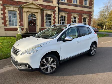 PEUGEOT 2008 1.6 e-HDi Feline